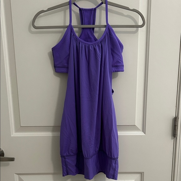 Lululemon No Limits Tank in purple Built in Bra Size 6 (no cups) - Picture 1 of 3